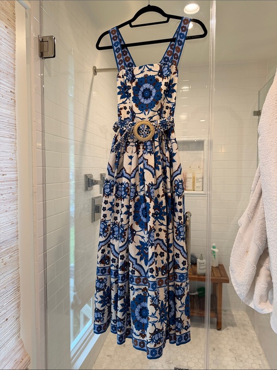 Cara Cara Dresses & Skirts - Cara Cara blue floral midi dress with belt